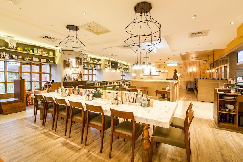 SECOND FLOOR CAFE 貳樓微風台北車站