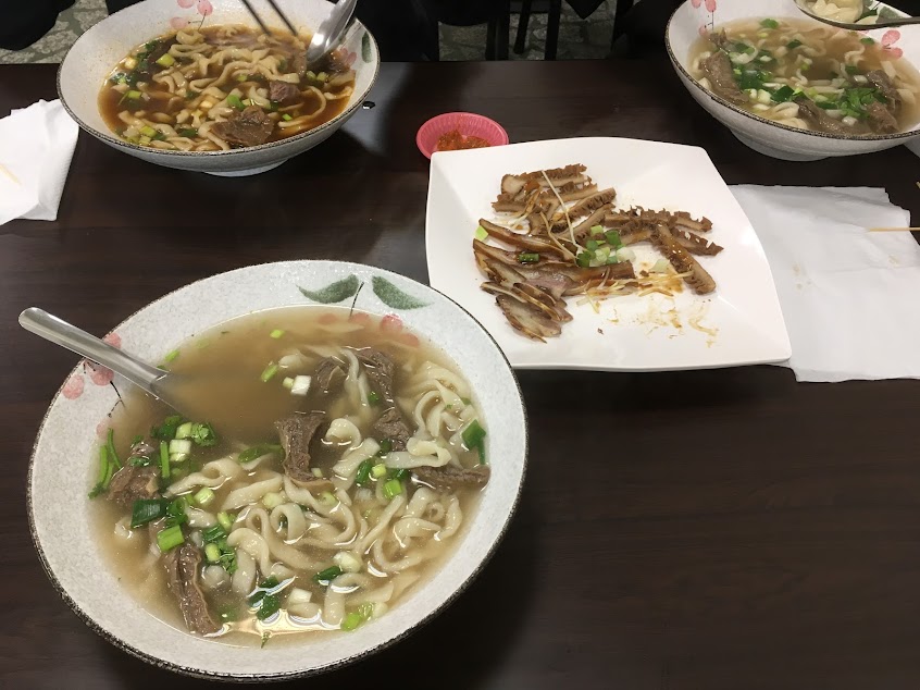 豪品軒牛肉麵