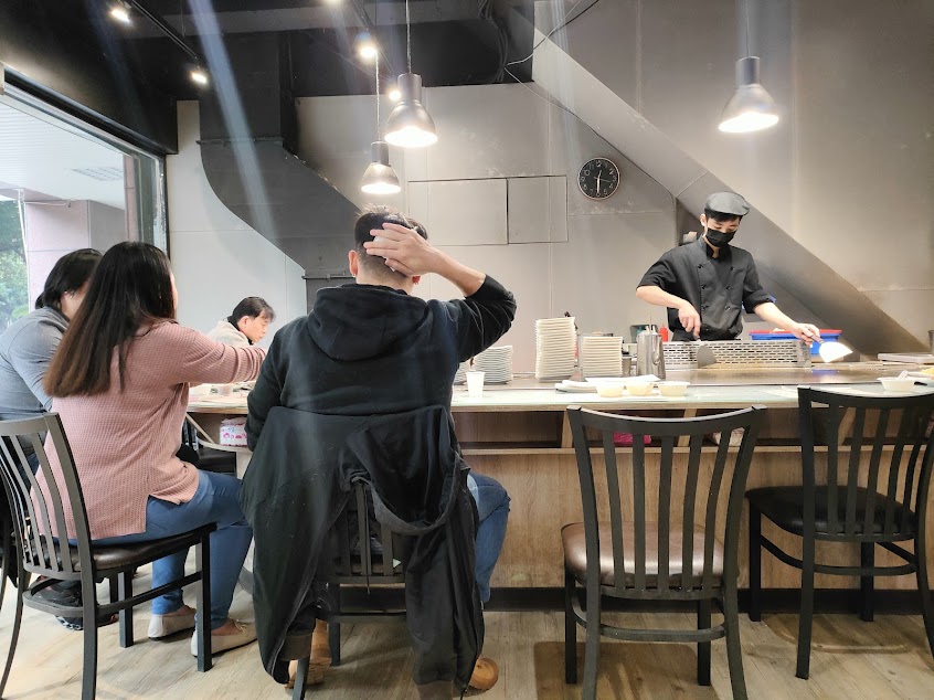 巷弄鐵板燒中安店