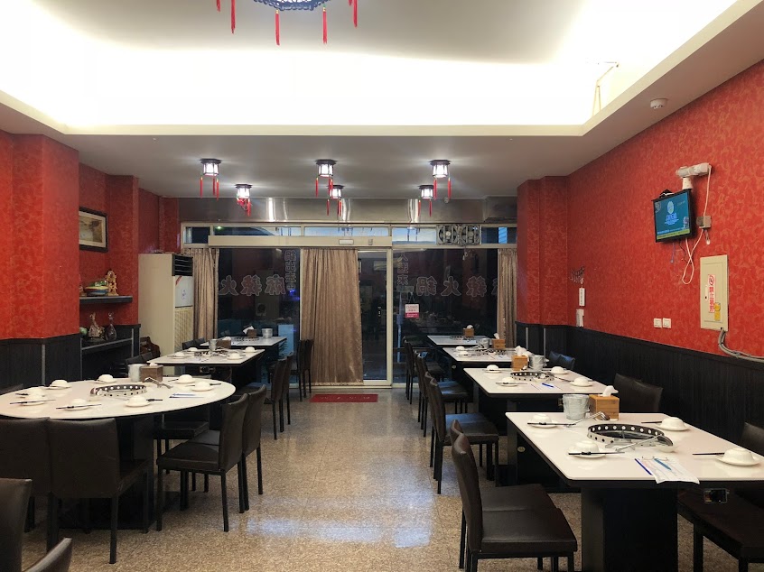 川膳麻辣火鍋 原林口老街詹記-林口outlet美食 三井outlet餐廳 麻辣鴨血豆腐 林口鴛鴦麻辣火鍋 林口火鍋