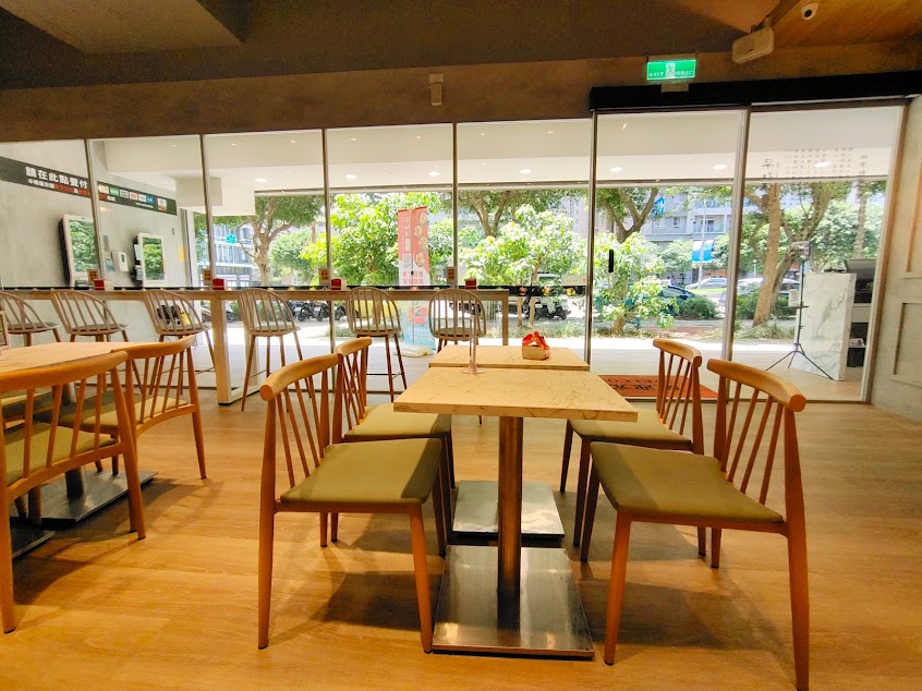 梁社漢排骨-林口選手村店