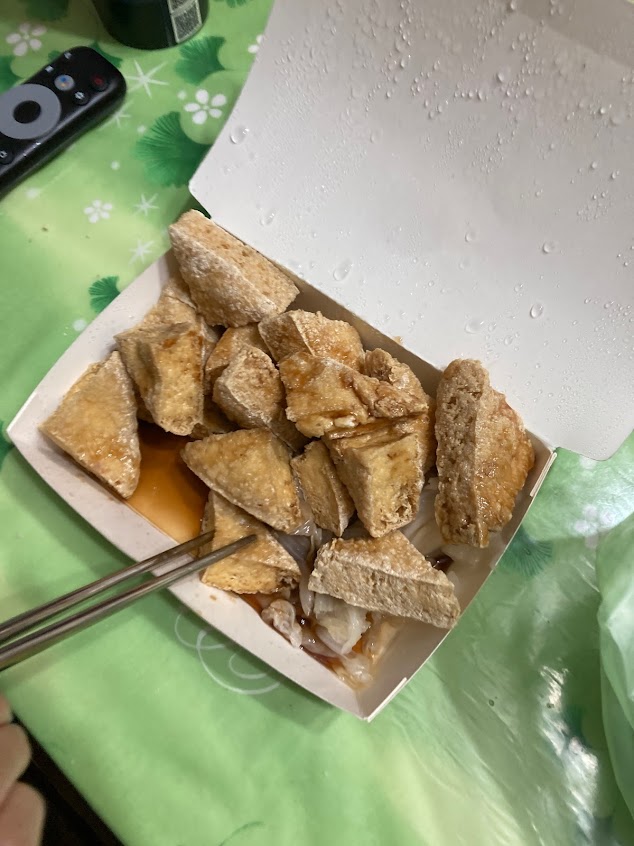 「素食」大師兄臭豆腐香菇麵線