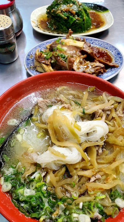 竹林路39巷路邊麵攤