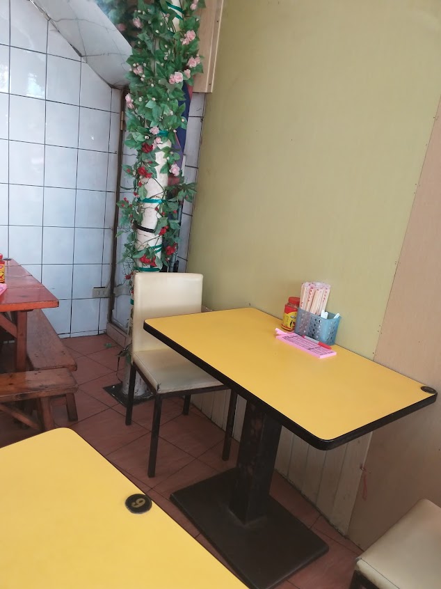 吃呷家(招牌雞肉飯)