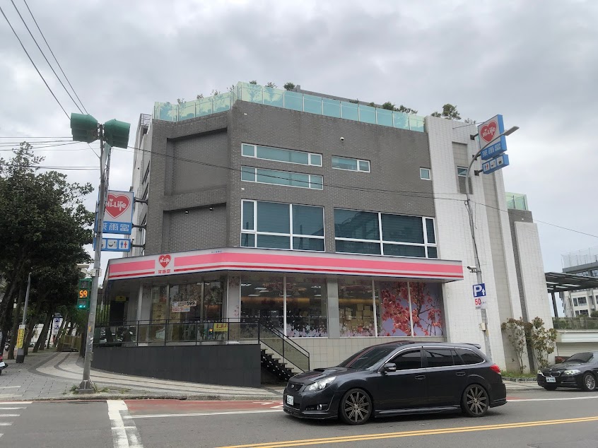 萊爾富便利商店 林口築夢店