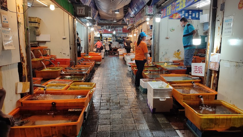 萬里蟹、活軟絲、海鮮料理