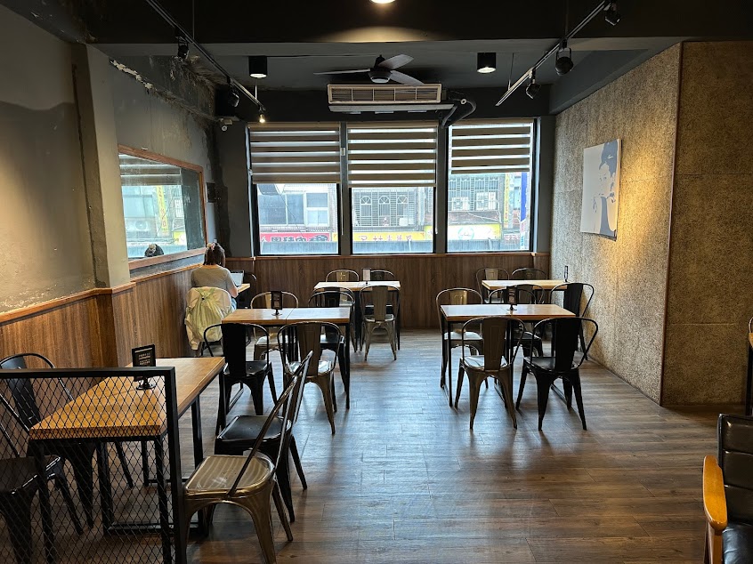 Louisa Coffee 路易・莎咖啡(金山門市)