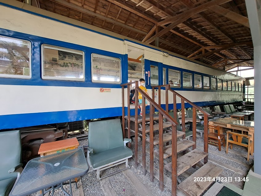 新幹線列車站 – 火車餐廳