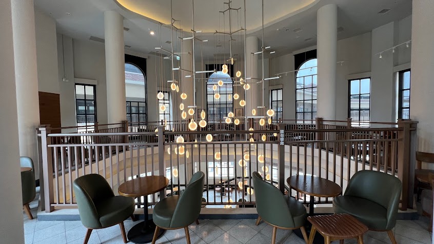 STARBUCKS 星巴克 (台中麗寶門市)