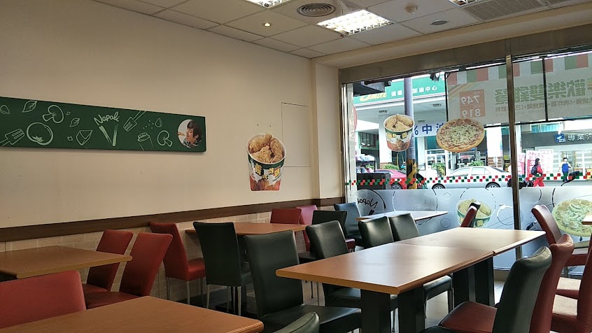 拿坡里披薩 大里店