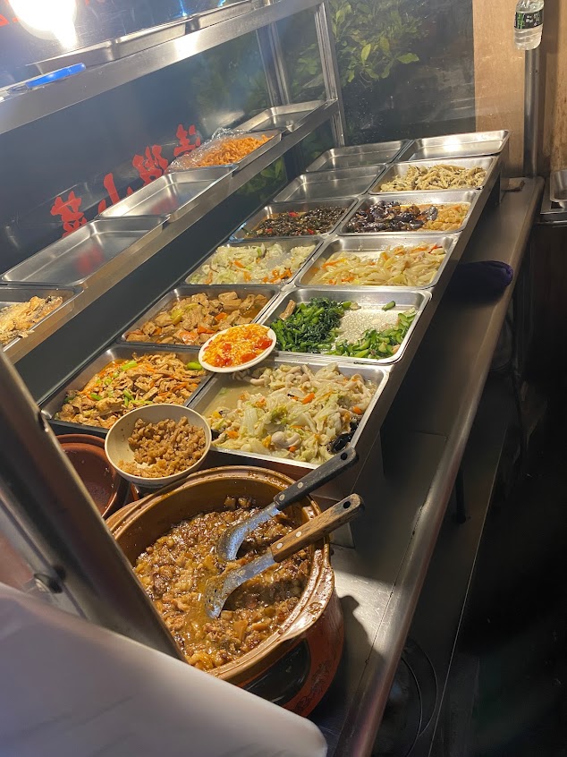 眼鏡便當清粥小菜