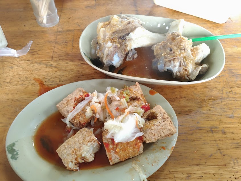 大骨爌臭豆腐