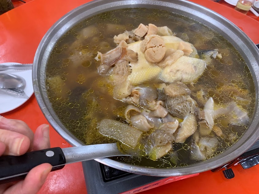 鄉親甕仔雞海鮮