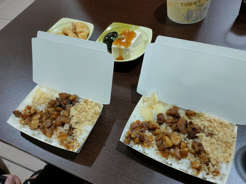 南台灣𩵚魠魚羹-六甲中正店