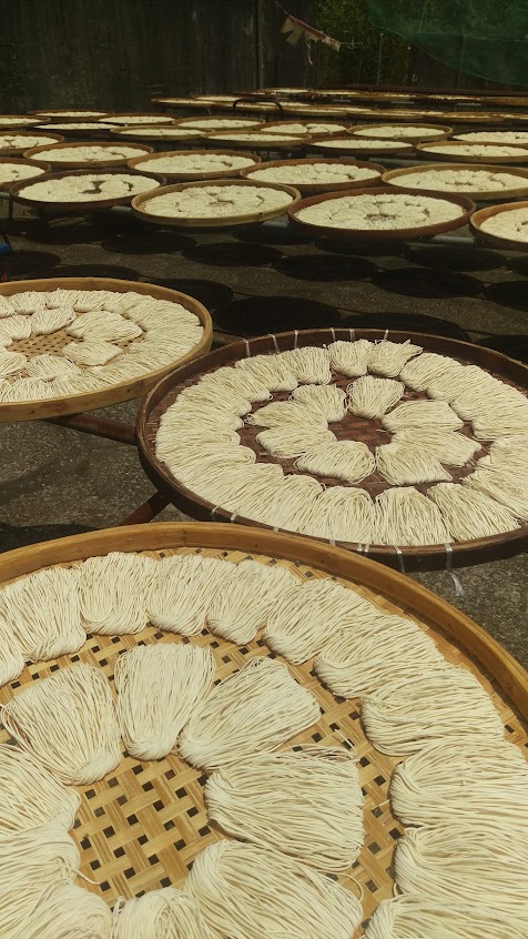 何上口麵行 信誠製麵廠