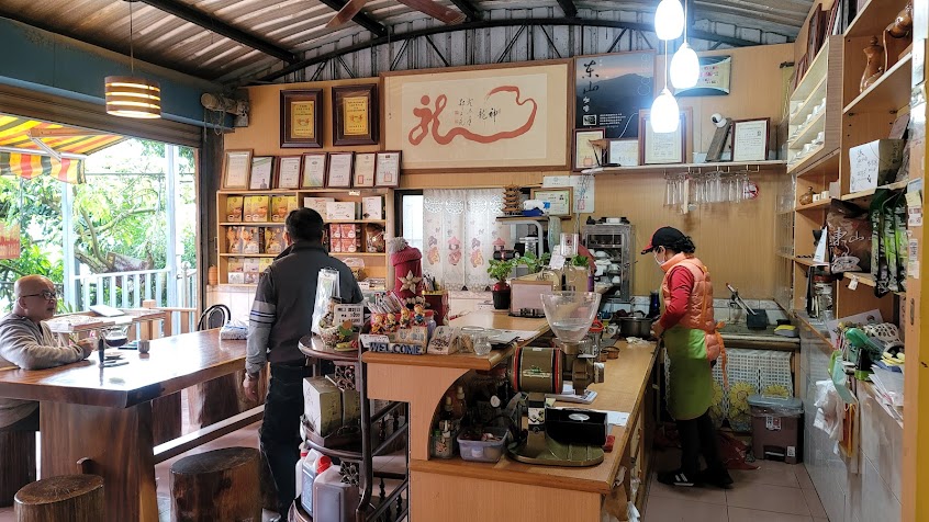 村長庭園咖啡餐坊