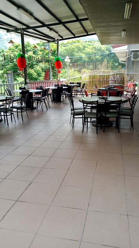 關子嶺看景梅子雞