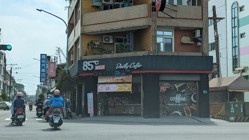 85度C咖啡蛋糕飲料麵包-台南歸仁店
