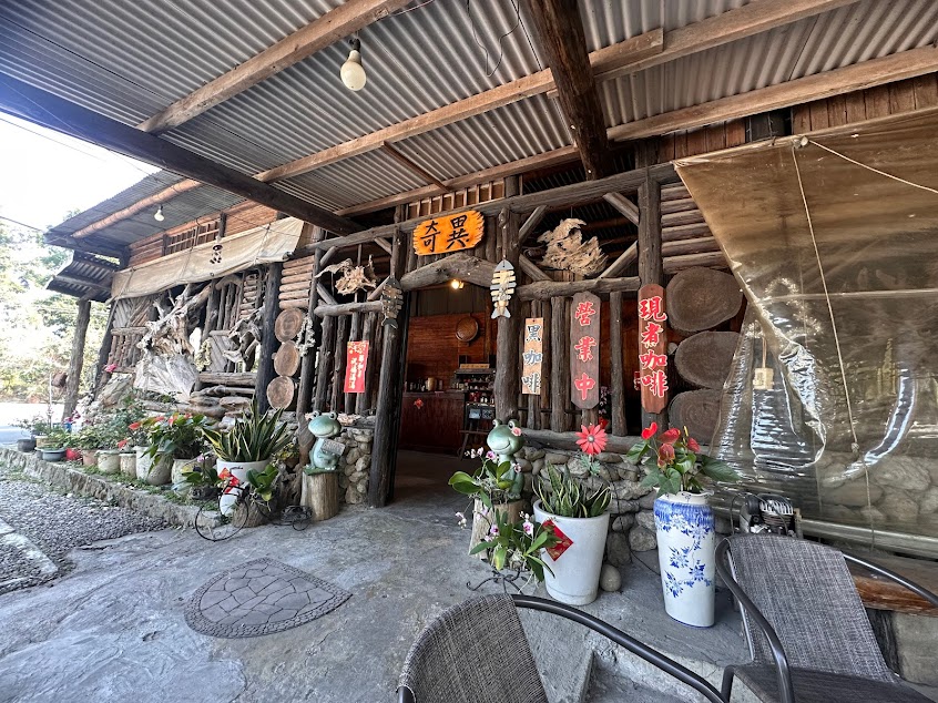 奇異脆皮甕仔雞