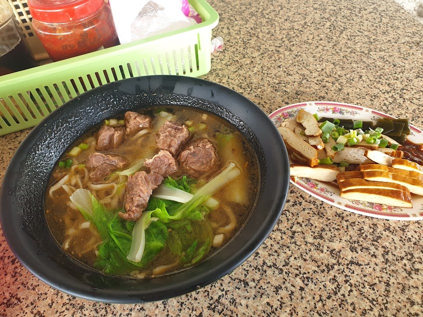 川味黃家牛肉麵