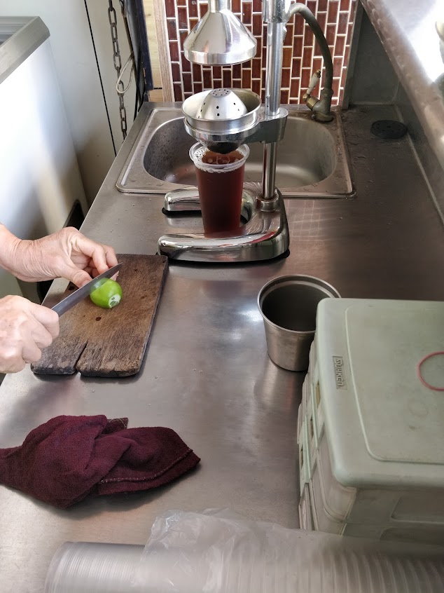 翁家古早味青草茶