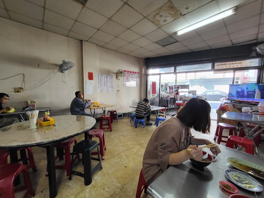 阿蘭乾麵、臭豆腐