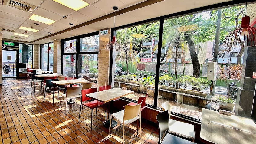 肯德基 高雄大順二餐廳