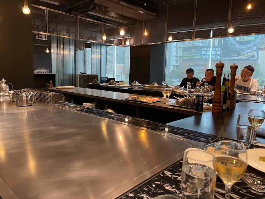 夏慕尼新香榭鐵板燒高雄五福店