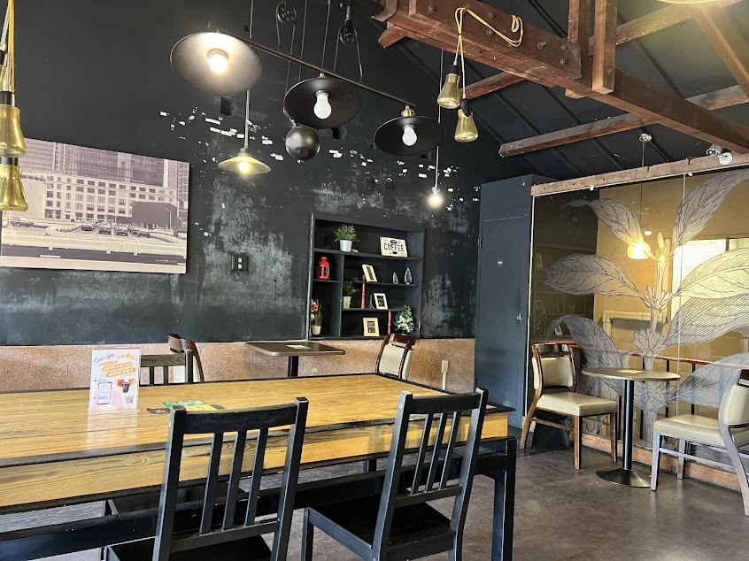 季洋莊園咖啡隨行吧成功店-高雄咖啡廳 下午茶甜點蛋糕麵包IG美食行動餐車推薦