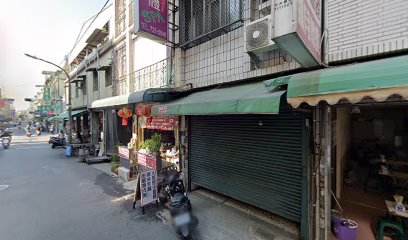 溢 大腸蚵仔麵線 鍋燒意麵 皮蛋瘦肉粥