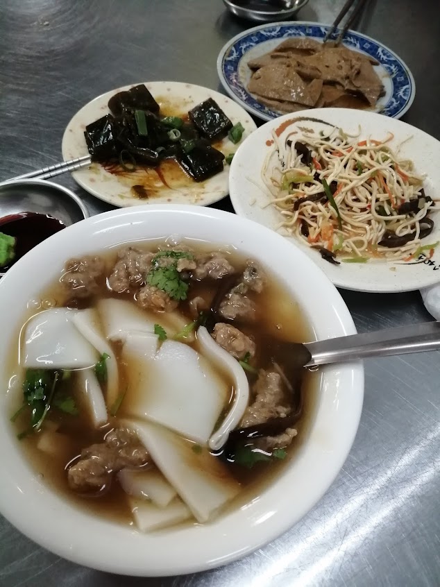 金手工三星蔥虱目魚丸肉羹-在地手作小吃 外帶銅板美食(平價人氣必吃)