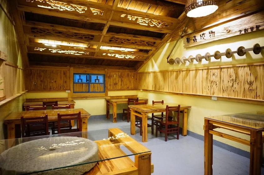 有蟲咬物文創餐屋