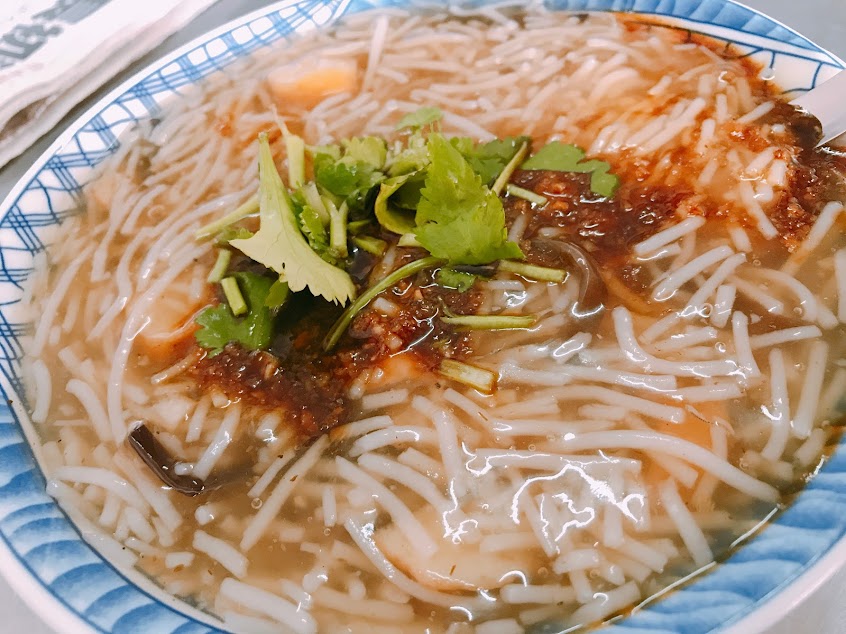 米粉羹 炸春捲 地瓜 菜頭粿