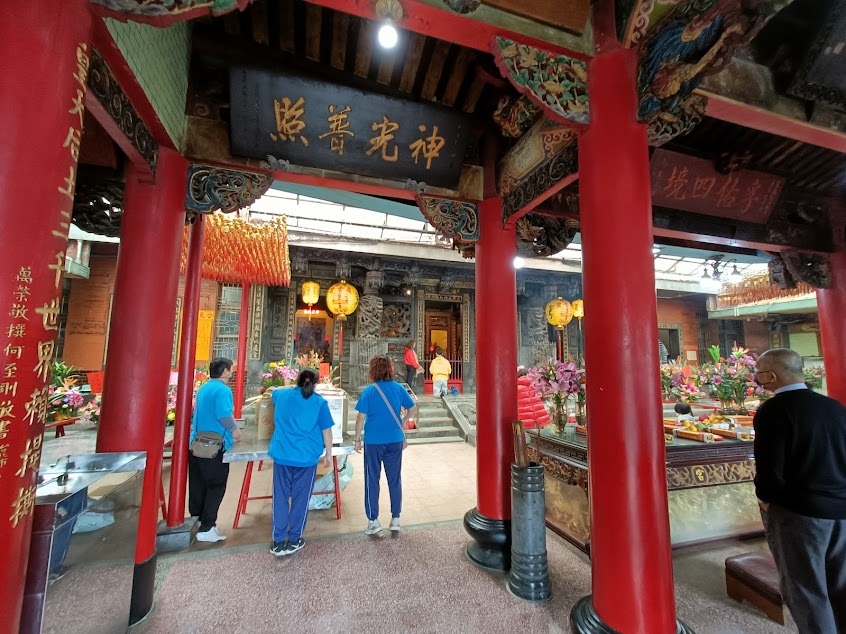 大里天公廟美食區