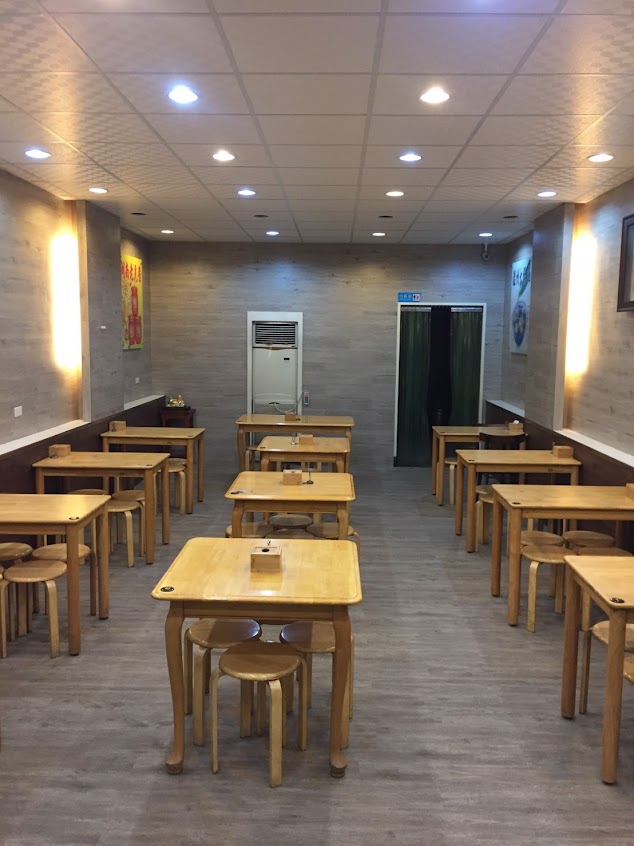 璟記麵食館 /大餛飩. 老虎麵