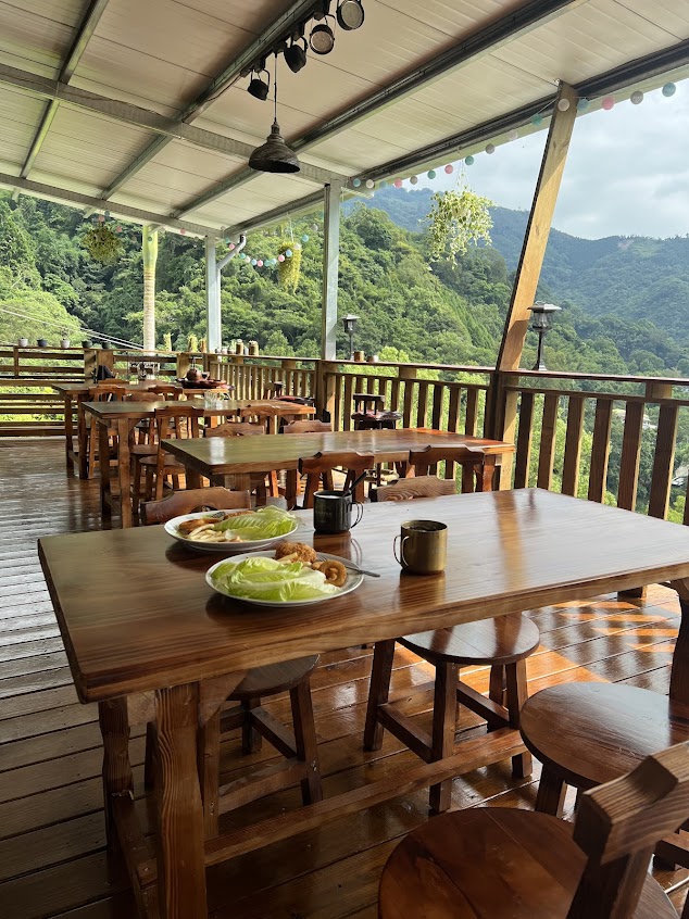 一抹河餐廳露營區