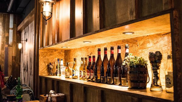 廢材串燒酒場Skewers & Beer 高鐵店