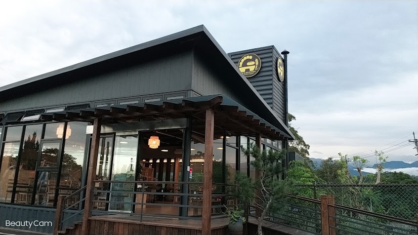 黃金傳說窯烤麵包峨眉12寮店