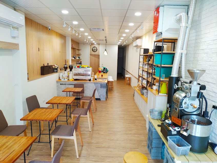 Bruce Coffee自家焙煎咖啡(濾掛/掛耳/咖啡豆/甜點/巴斯克/水果咖啡/拿鐵/手沖咖啡/美式/伸港美食/精品咖啡/啃啃鮮奶/OATLY燕麥奶/KEYA柯亞果醬/媽媽娘惹醬/咖啡禮盒/伸港伴手禮/SANREMO/布丁/抹茶/輕乳酪/布朗尼)