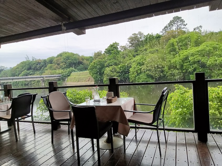 綠光水岸咖啡簡餐