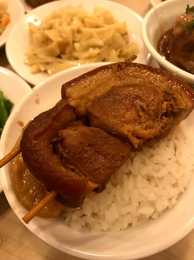 阿宗控肉飯