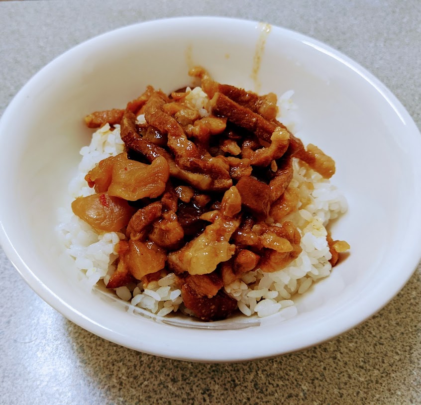 深海深田中店（土魠魚焿，鐵路便當，咖哩蛋包飯）