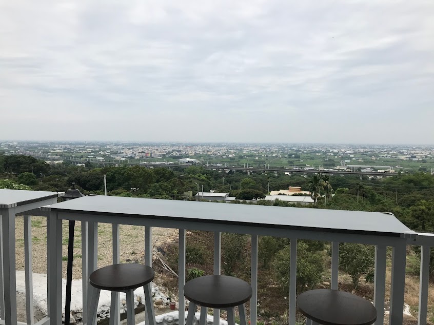 D.T.W Cake & Dessert