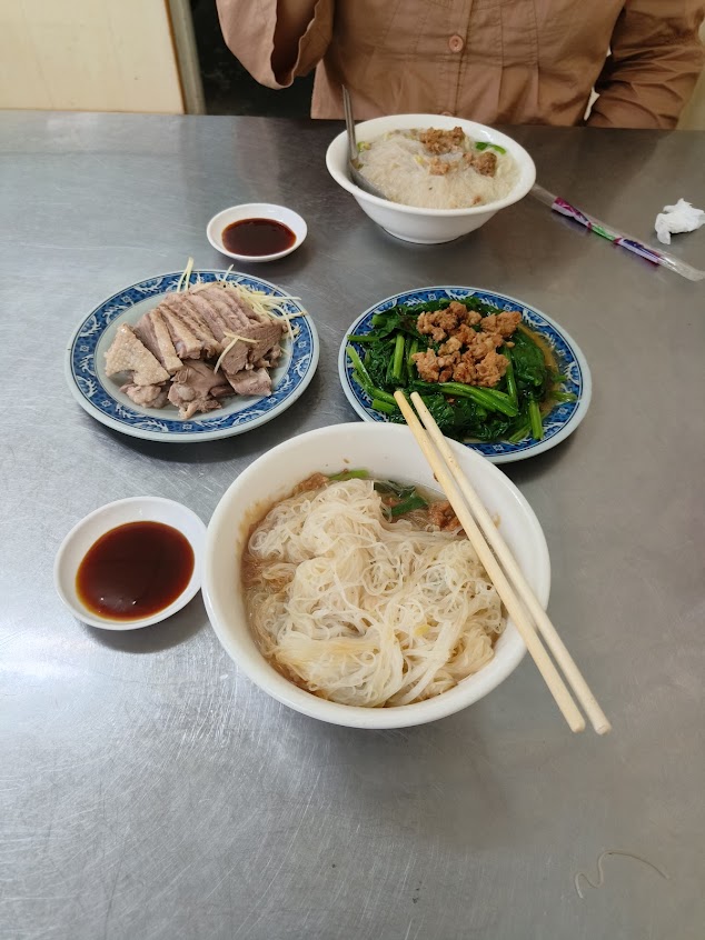 小翠鵝肉麵店