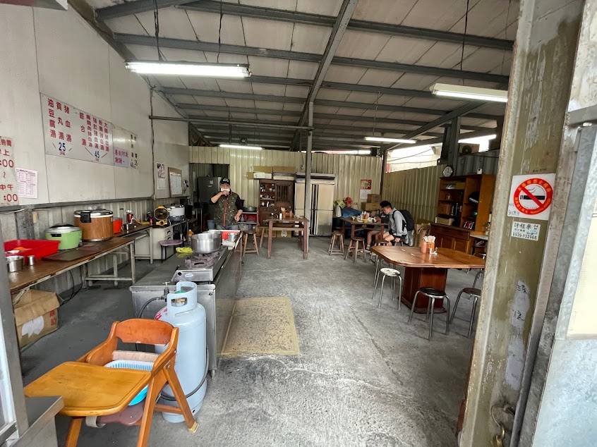 蔡家大腸豬血湯 炒麵