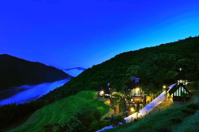 清境貝卡巧克力莊園-2023南投仁愛必買伴手禮旅遊景點 頂級生巧克力禮盒 甜點 茶葉 手工羊駝被 必去親子家庭旅遊 打卡拍照 PTT Dcard