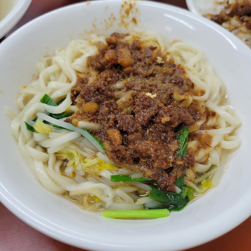 新港魯肉飯陽春麵意麵
