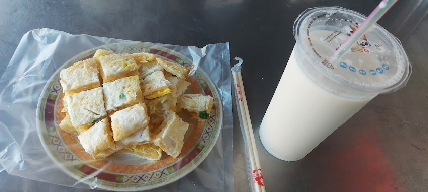 蛋餅 水煎包 煎餃