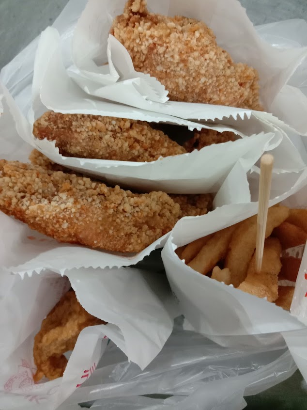 大雅馬岡厝美味炸雞(傳統雞排 甘梅薯條 香酥雞翅)