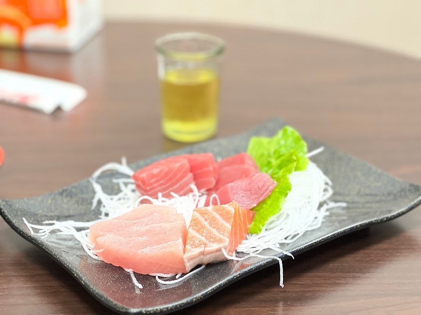 章生魚片 生牛肉